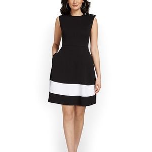 NWT New York & Company Black White Sleeveless Fit & Flare Dress Pockets